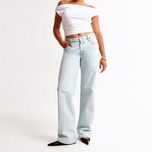 Abercrombie Curve Love Mid Rise Baggy Light Jeans destroyed size 24 00s